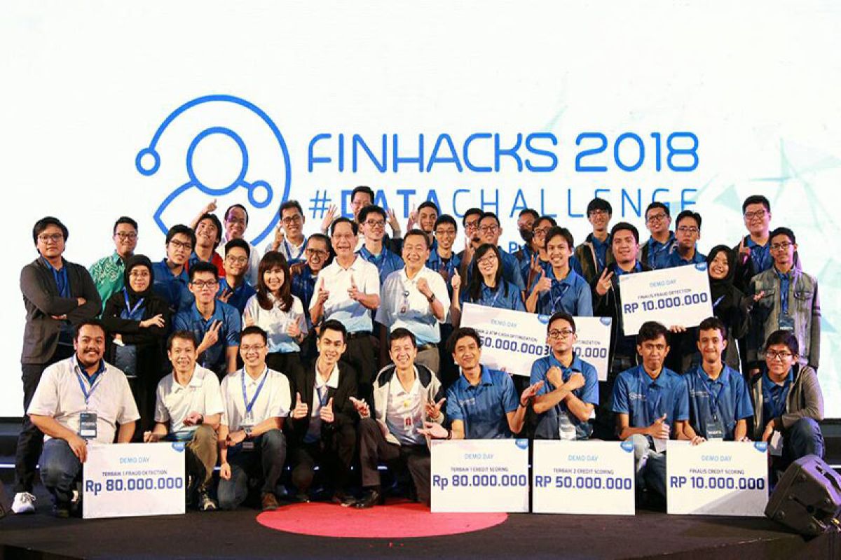 Dua mahasiswa Ilmu Komputer IPB raih juara di Finhacks Data challenge BCA