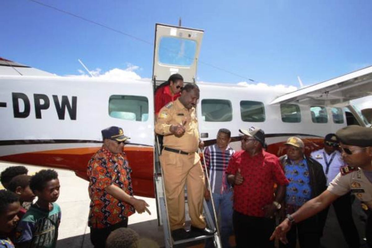 Pemkab Puncak subsidi tiket penerbangan hingga Rp300 ribu