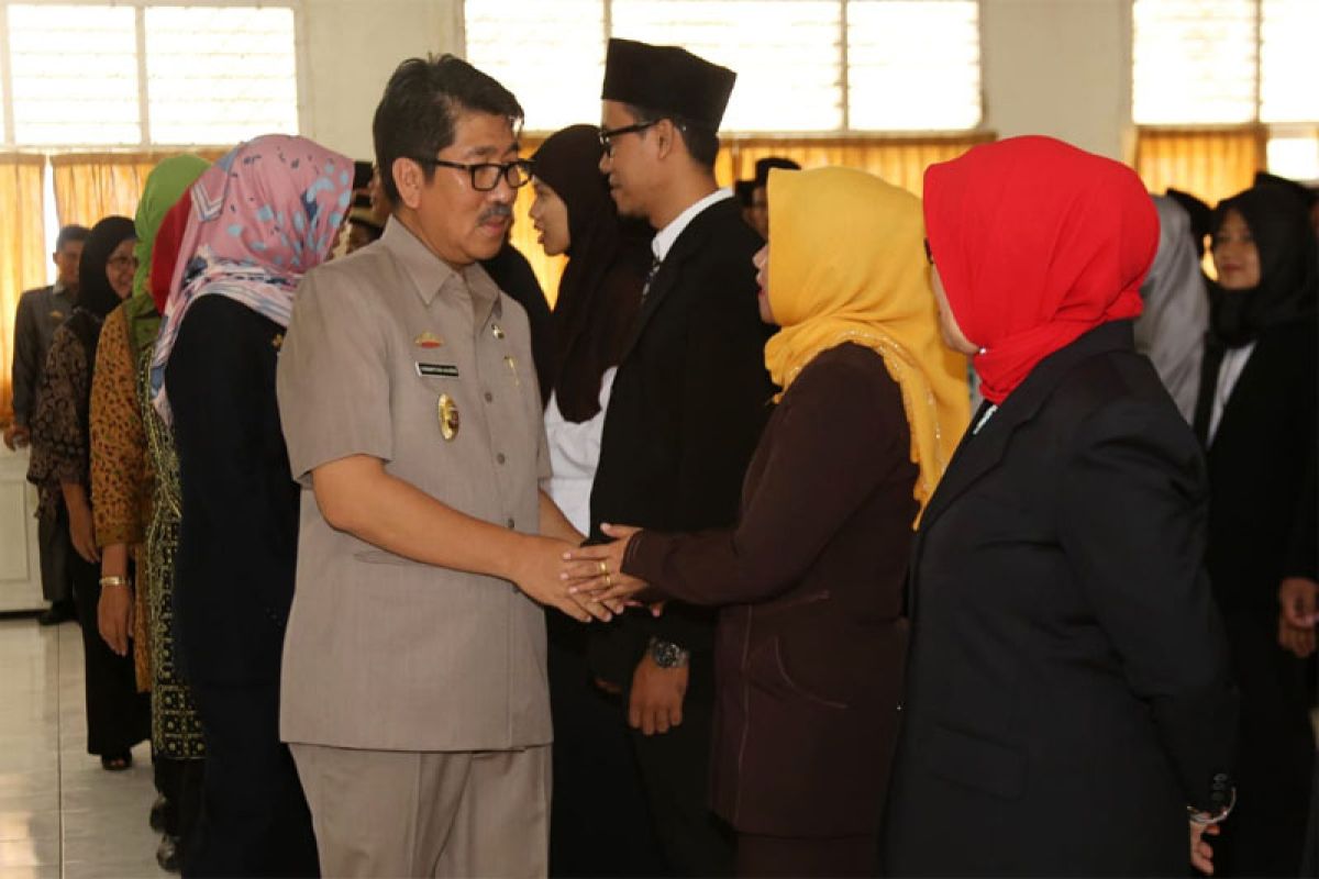 Pj. Sekdaprov Lampung Hamartoni Melantik 40 Pejabat Fungsional