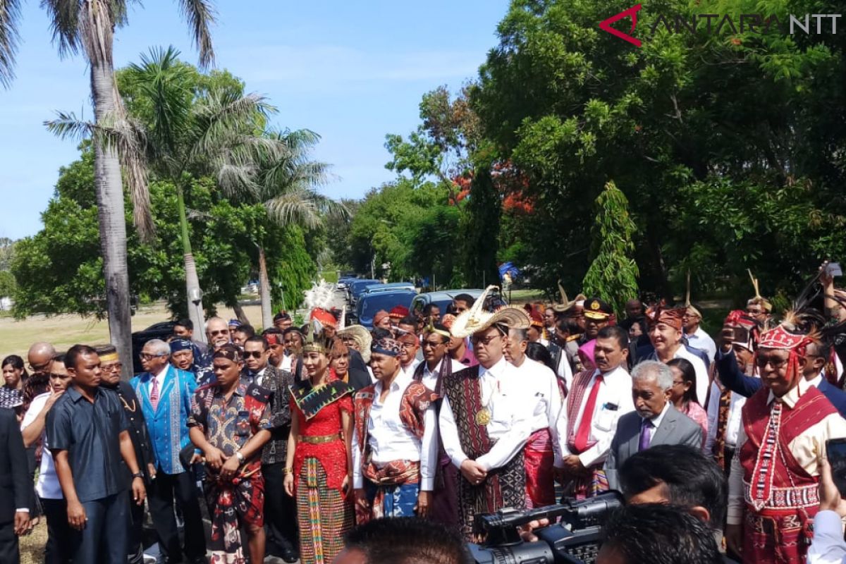 Home Minister celebrates the 60th anniversary of NTT Province