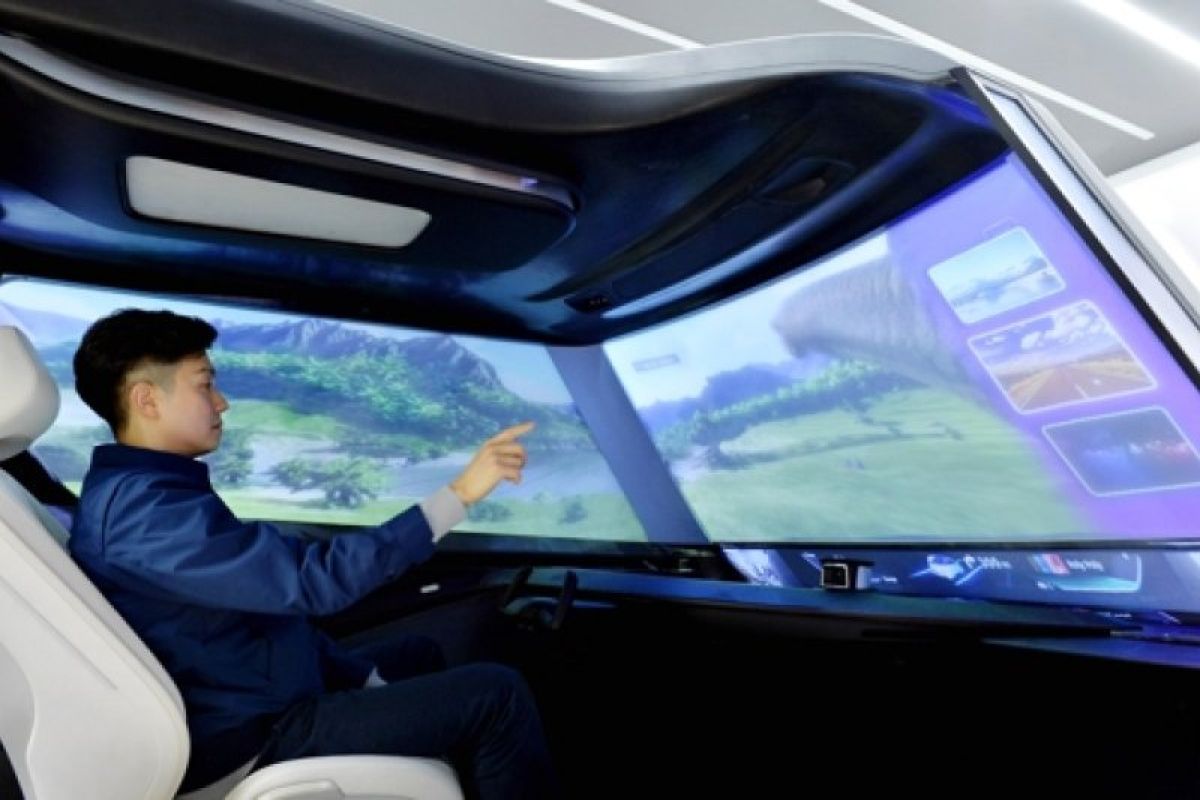 Hyundai perkenalkan teknologi layar kaca depan