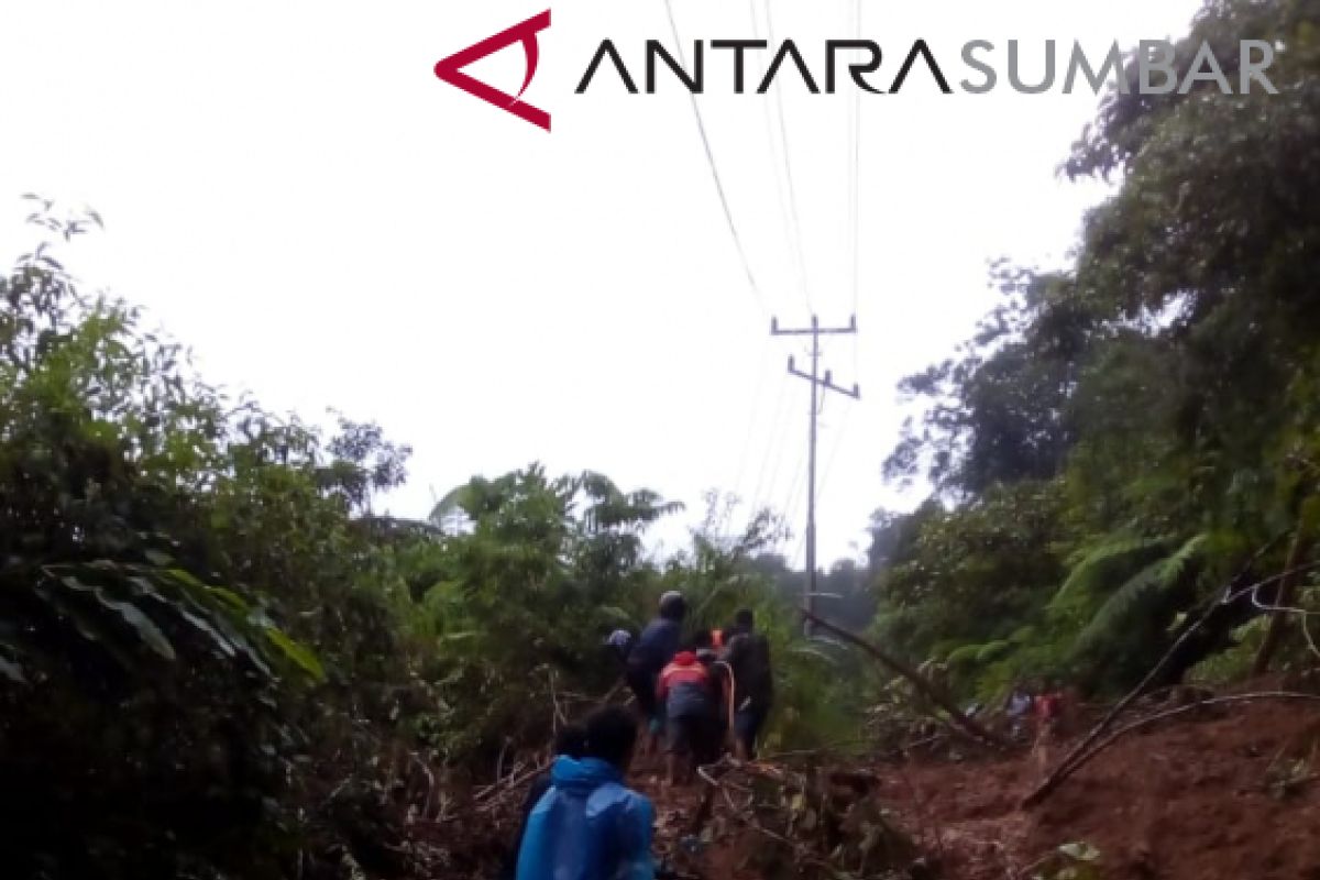 Masyarakat Pasaman Barat diingatkan bahaya banjir dan tanah longsor