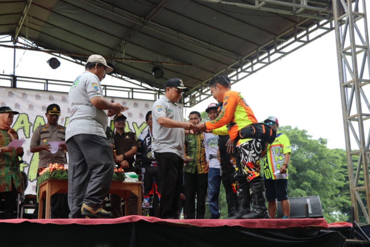 Hundreds riders race in Tabalong One Day Adventure