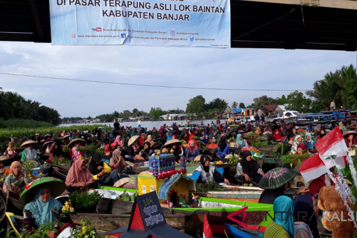 Ratusan Peserta Ikuti Festival Pasar Terapung Lok Baintan
