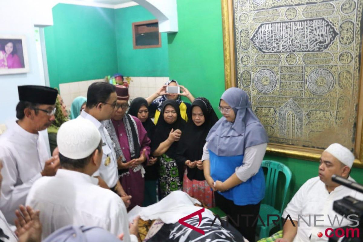 Gubernur melayat ke rumah almarhum Ketua RW Kampung Melayu