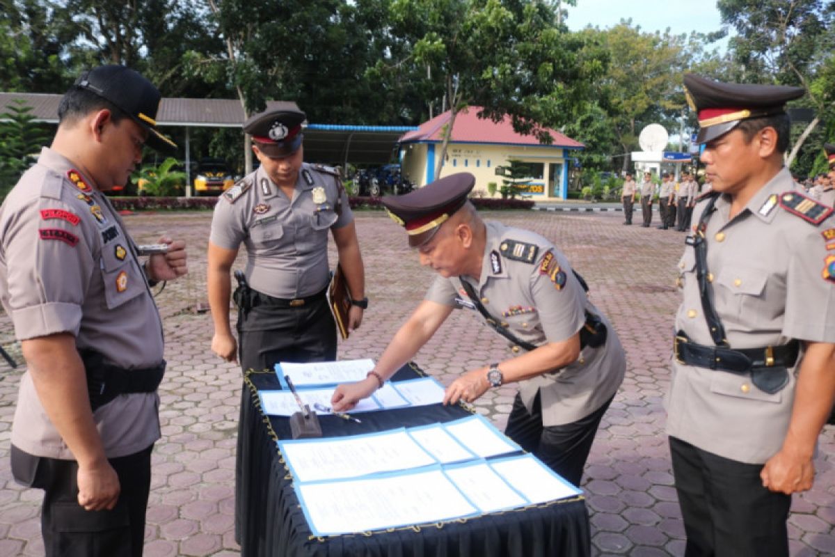 Kapolres Langkat pimpin sertijab Kasat Shabara dan Kapolsek