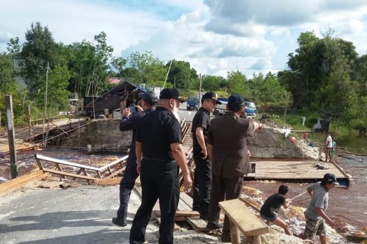 Pemprov diminta ikut menangani terputusnya jembatan penghubung Timpah-Pujon