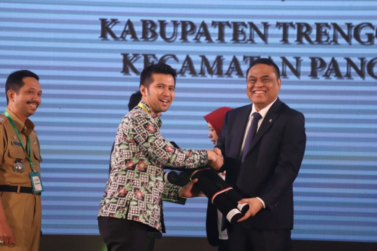 Hebat! Kecamatan Panggul Raih Predikat Wilayah Bebas Korupsi