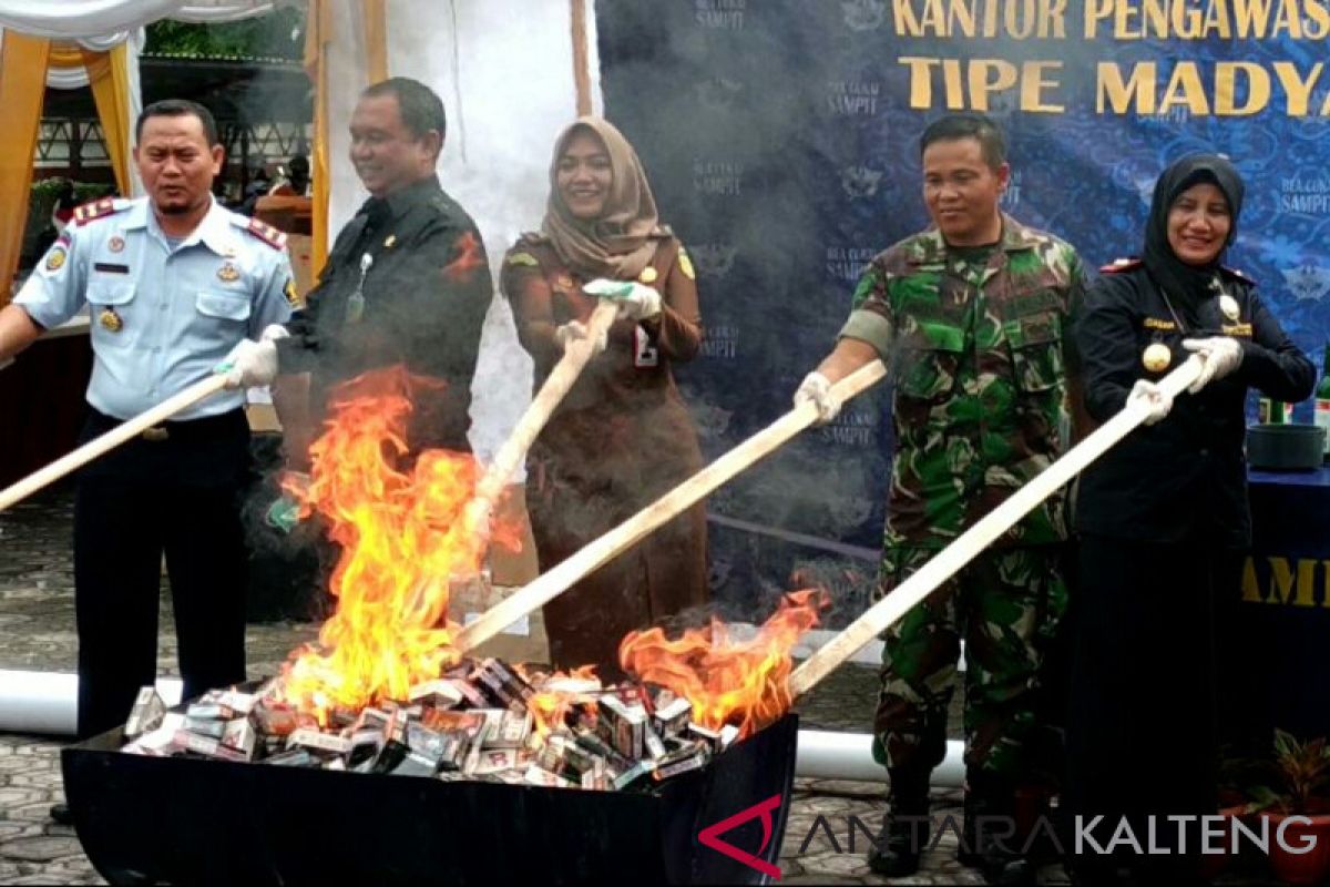 Perokok di kabupaten ini habiskan satu juta batang rokok per hari