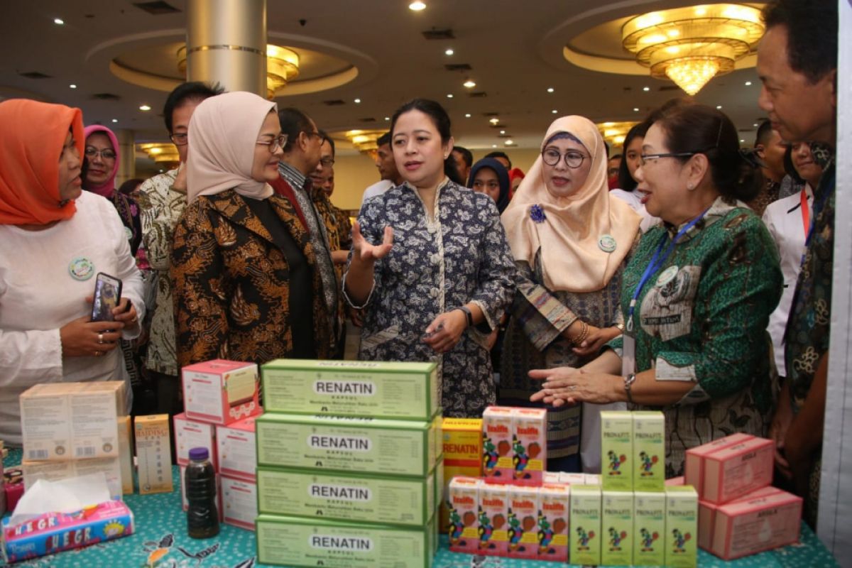 Menko Puan ajak milenial minum jamu