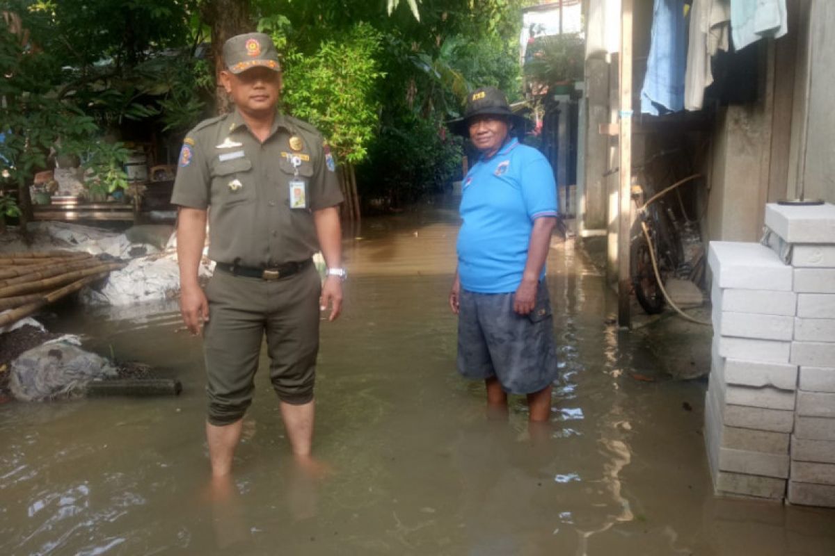 Kembangan Utara banjir setengah meter