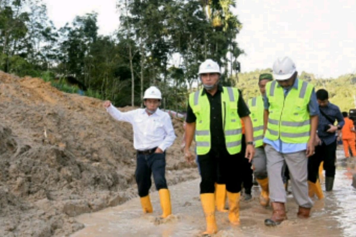 Gubernur Sumut minta pencarian korban longsor di Toba Samosir dilanjutkan