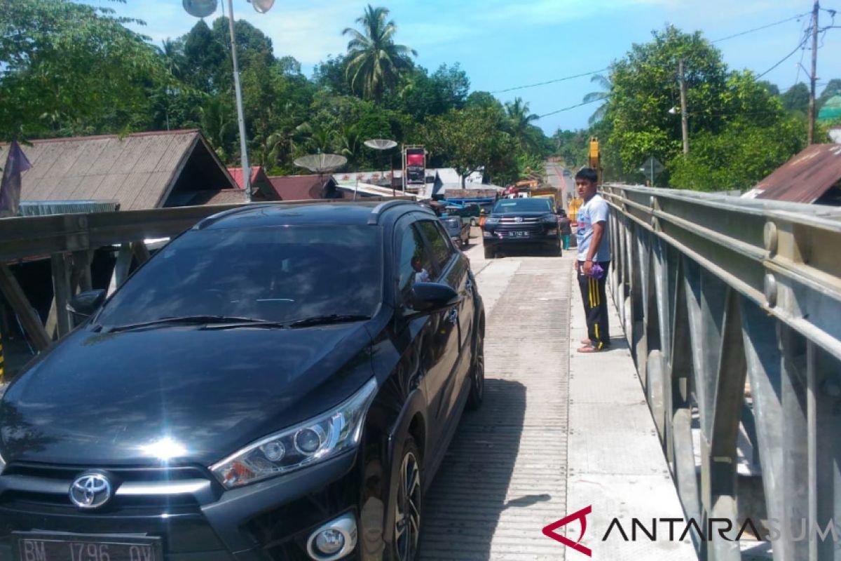 Jembatan darurat Padang-bukittinggi di Kayu Tanam sudah bisa dilalui