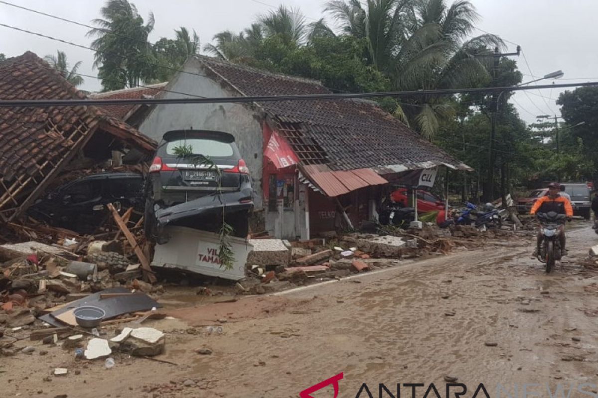 Tsunami Selat Sunda ditengarai dipicu longsor bawah laut