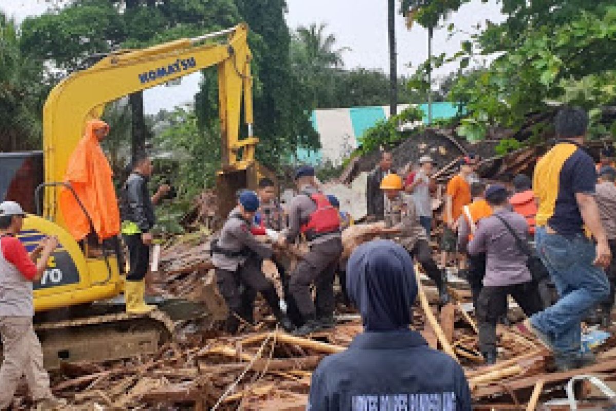 BPBD Banten : Korban Meninggal Akibat Tsunami 317 Orang