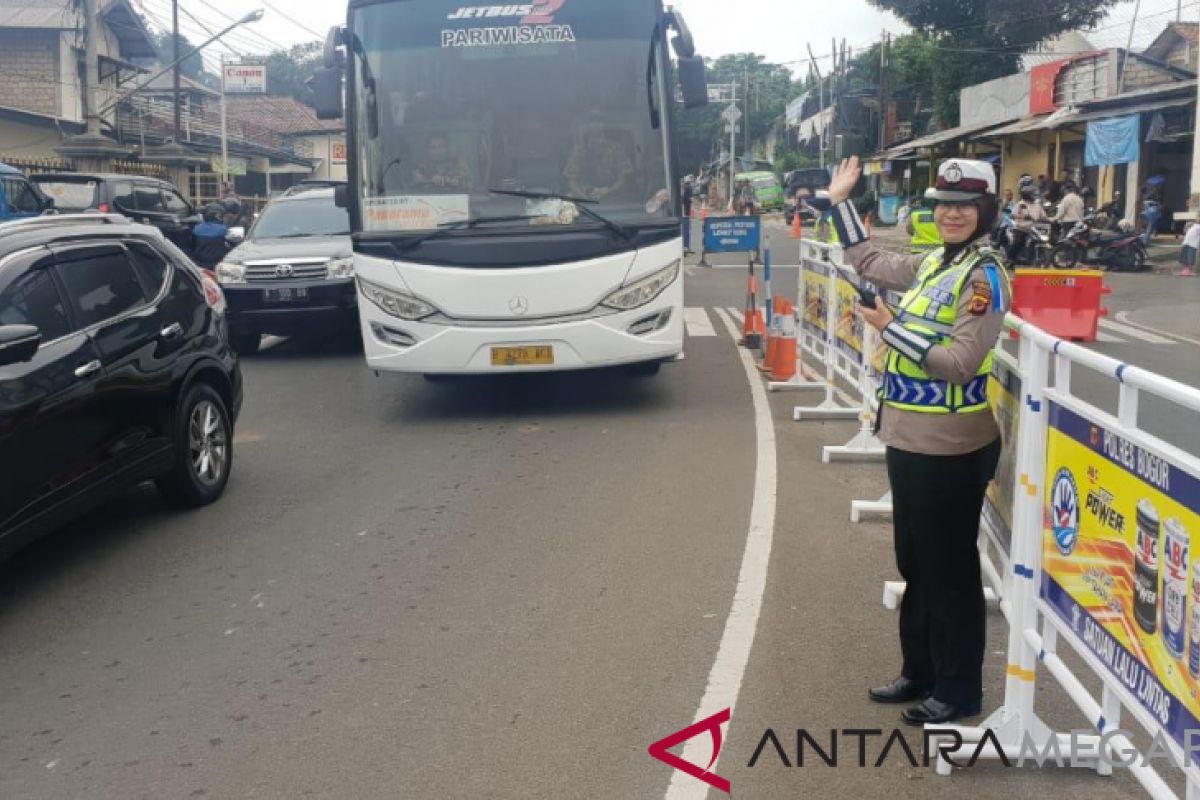 Sejumlah jalan Karawang ditutup jelang tahun baru