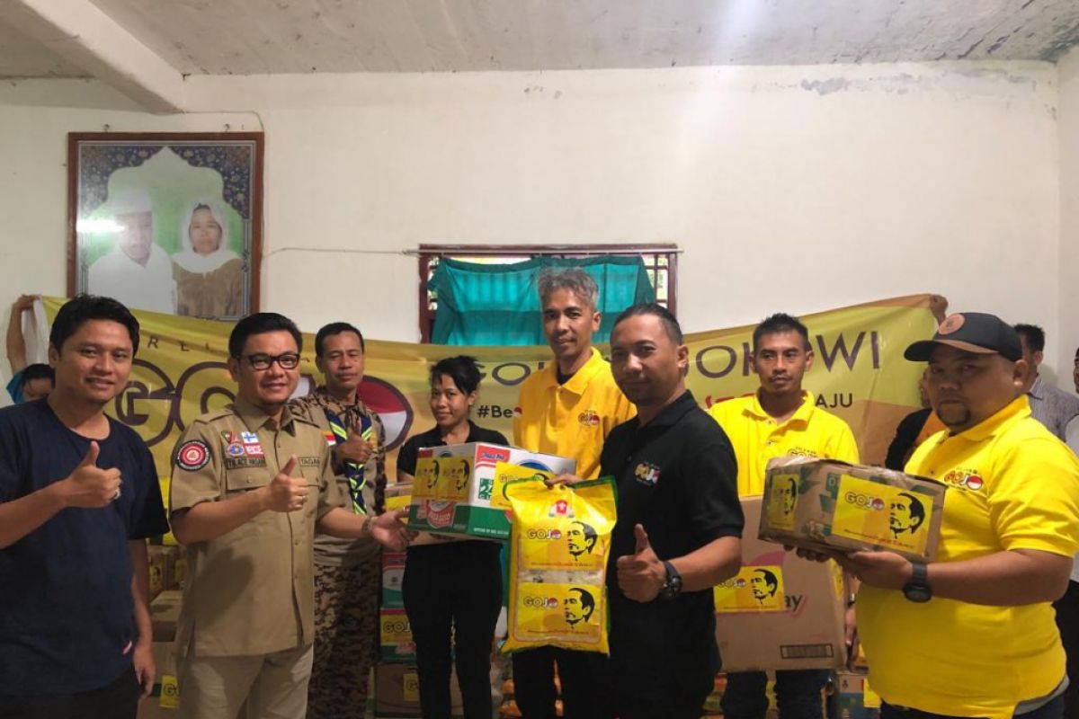 Relawan Gojo salurkan bantuan untuk korban tsunami Banten