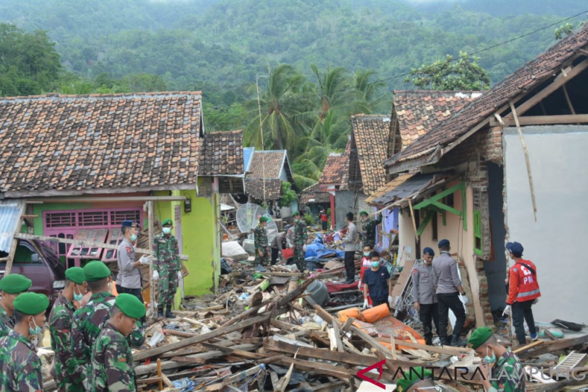 Lampung Timur Kirim Tim Medis ke Wilayah Bencana Tsunami