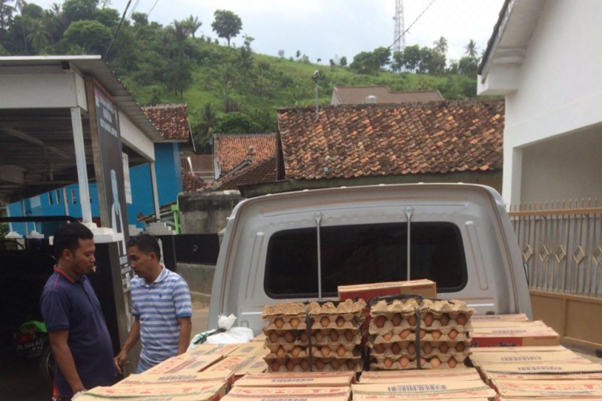 Perguruan Paku Banten dan Jemaah Masjid Kirim Bantuan