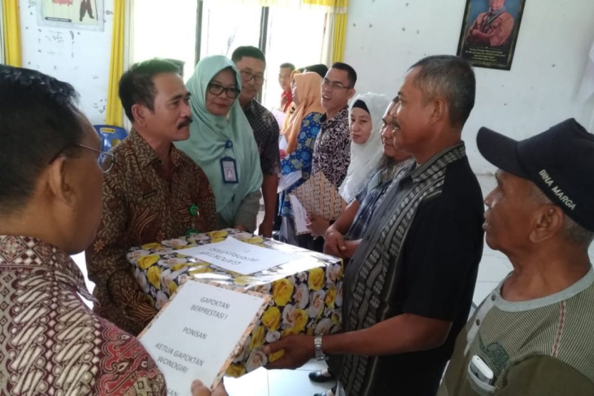 Dinas Pertanian dan Ketahanan Pangan berikan hadiah buat penyuluh