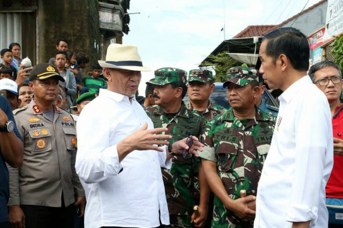 Pusat Logistik Banten Distribusikan Ke 29 Posko Bantuan Bencana