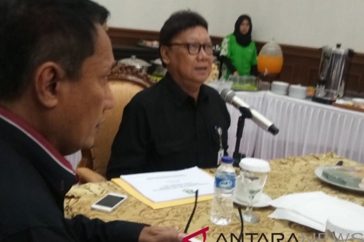 Mendagri koordinasi penanganan bencana dengan Gubernur Banten