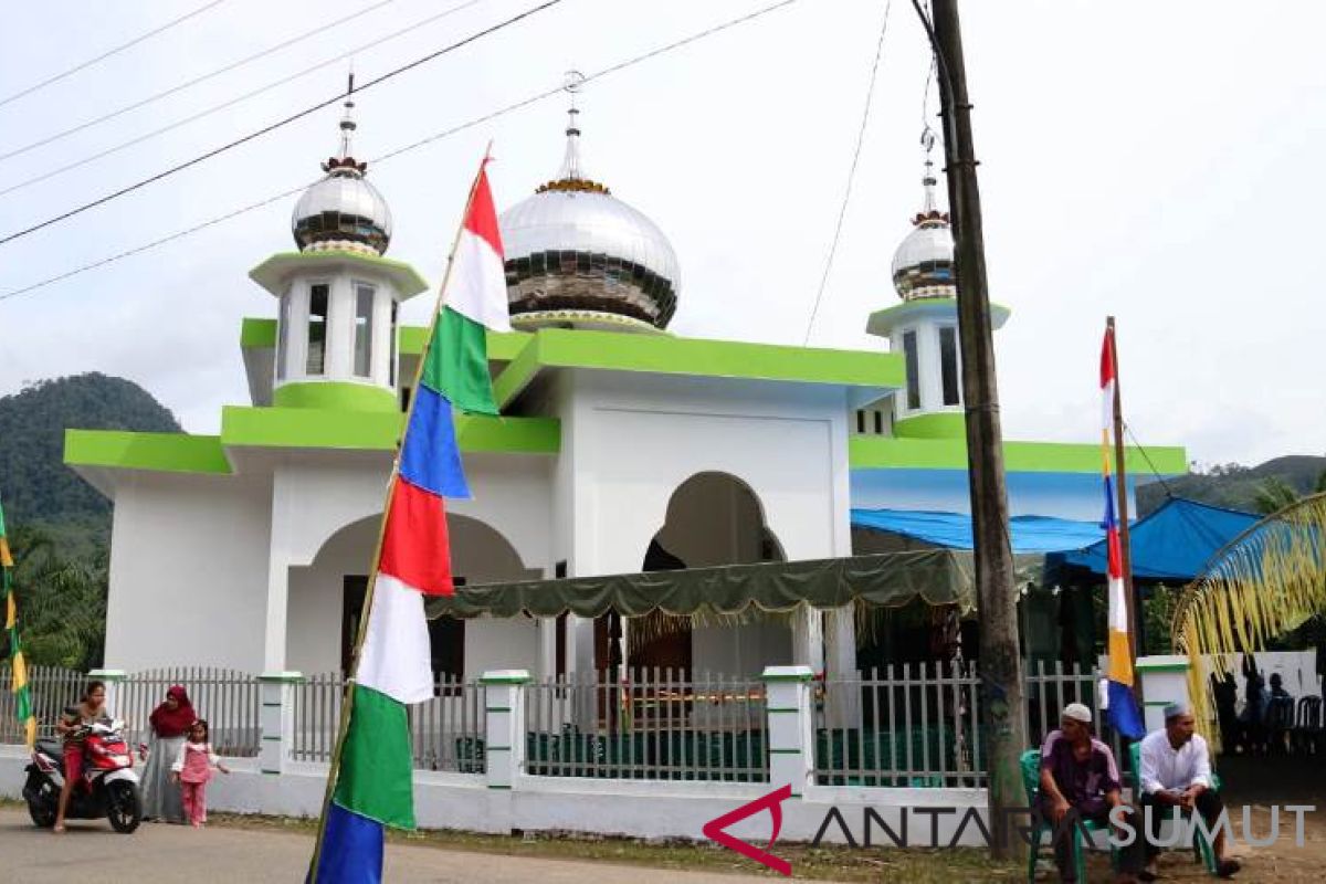 Bupati Tapsel: jadikan Masjid wadah diskusi keagamaan dan kemasyarakatan