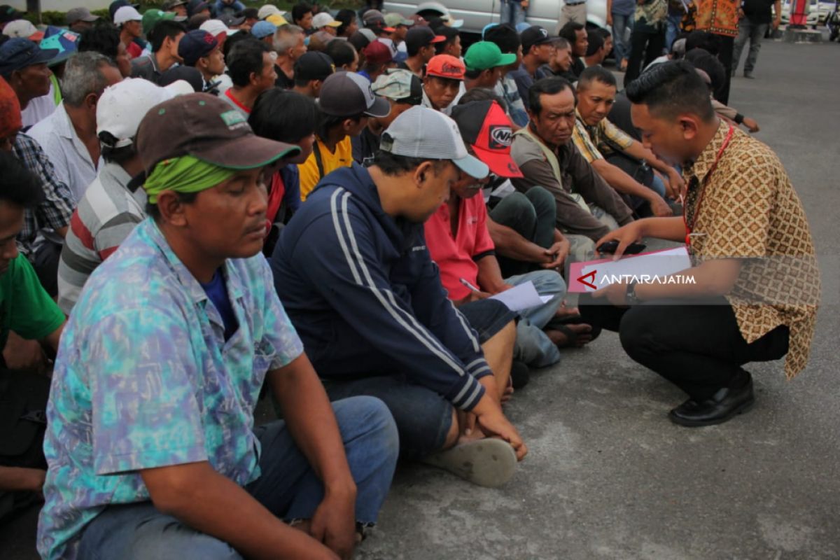 Polrestabes Surabaya Jaring Ratusan Juru Parkir Liar