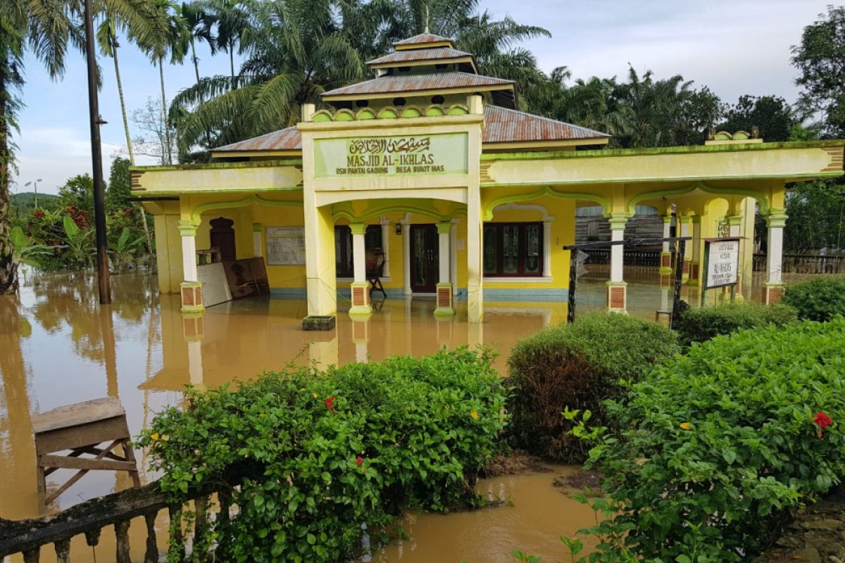 Dua kecamatan di Langkat dilanda banjir