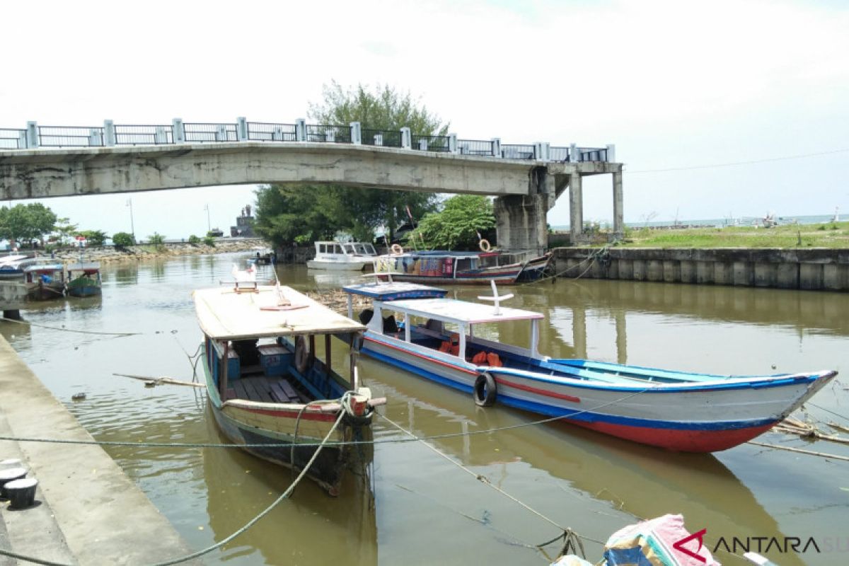 Legislator minta kapal wisata angkut penumpang di tempat resmi