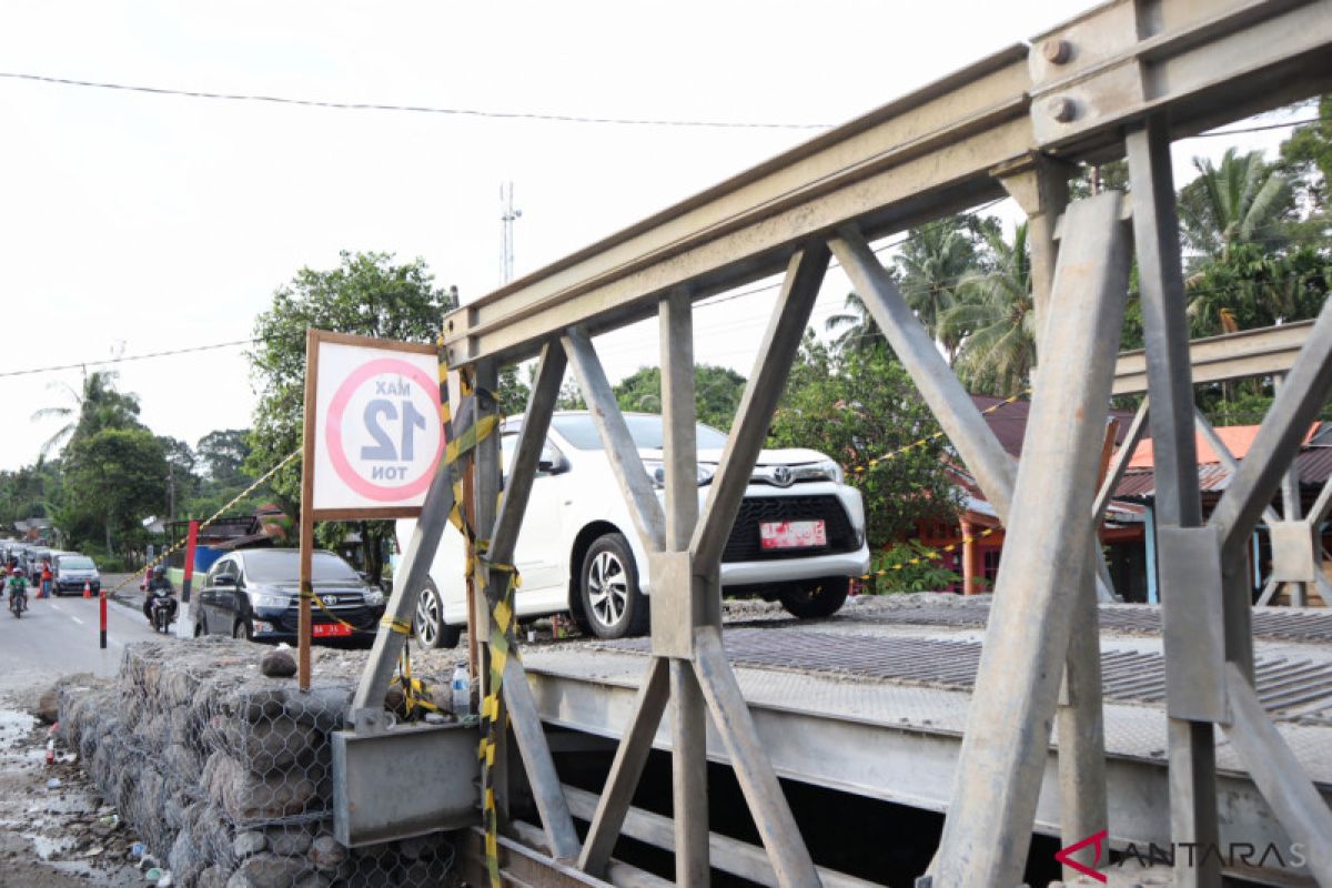 Polisi terapkan sistem buka tutup jalur Padang-Bukittinggi