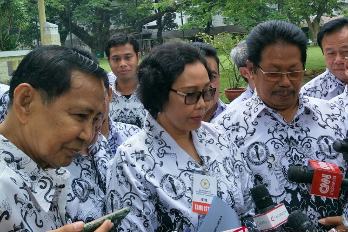 PGRI minta guru honorer senior diprioritaskan