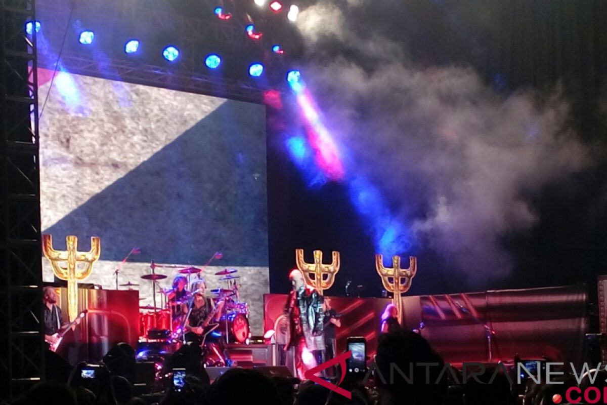 Alasan Jokowi tak hadiri konser Judas Priest