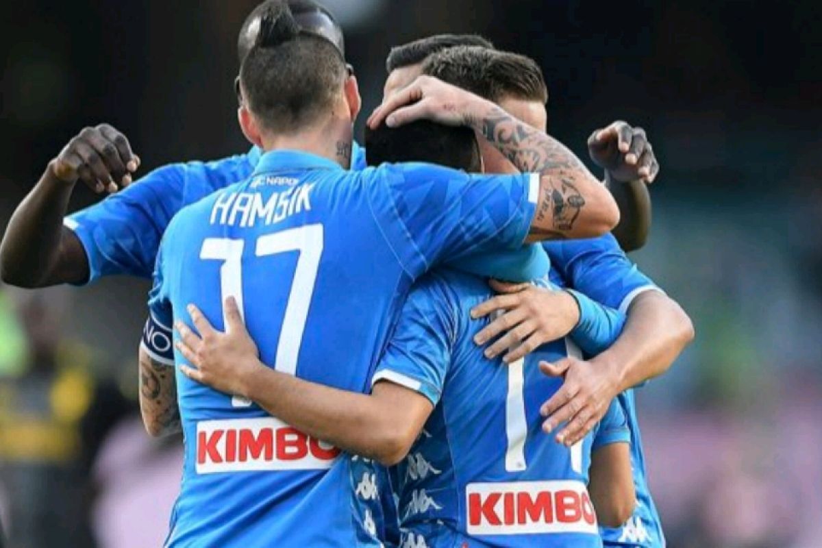 Napoli hancurkan Frosinone 4-0