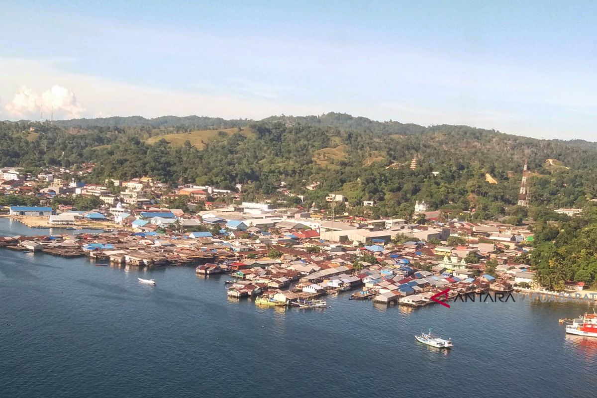 Pelabuhan Sorong Diprogramkan Menjadi Pelabuhan Internasional