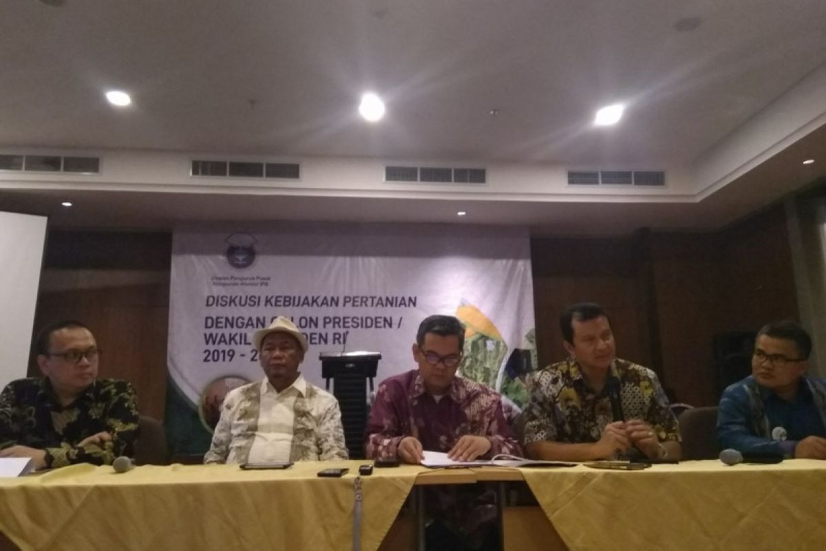 HA-IPB serahkan gagasan pertanian berkelanjutan kepada Sandiaga