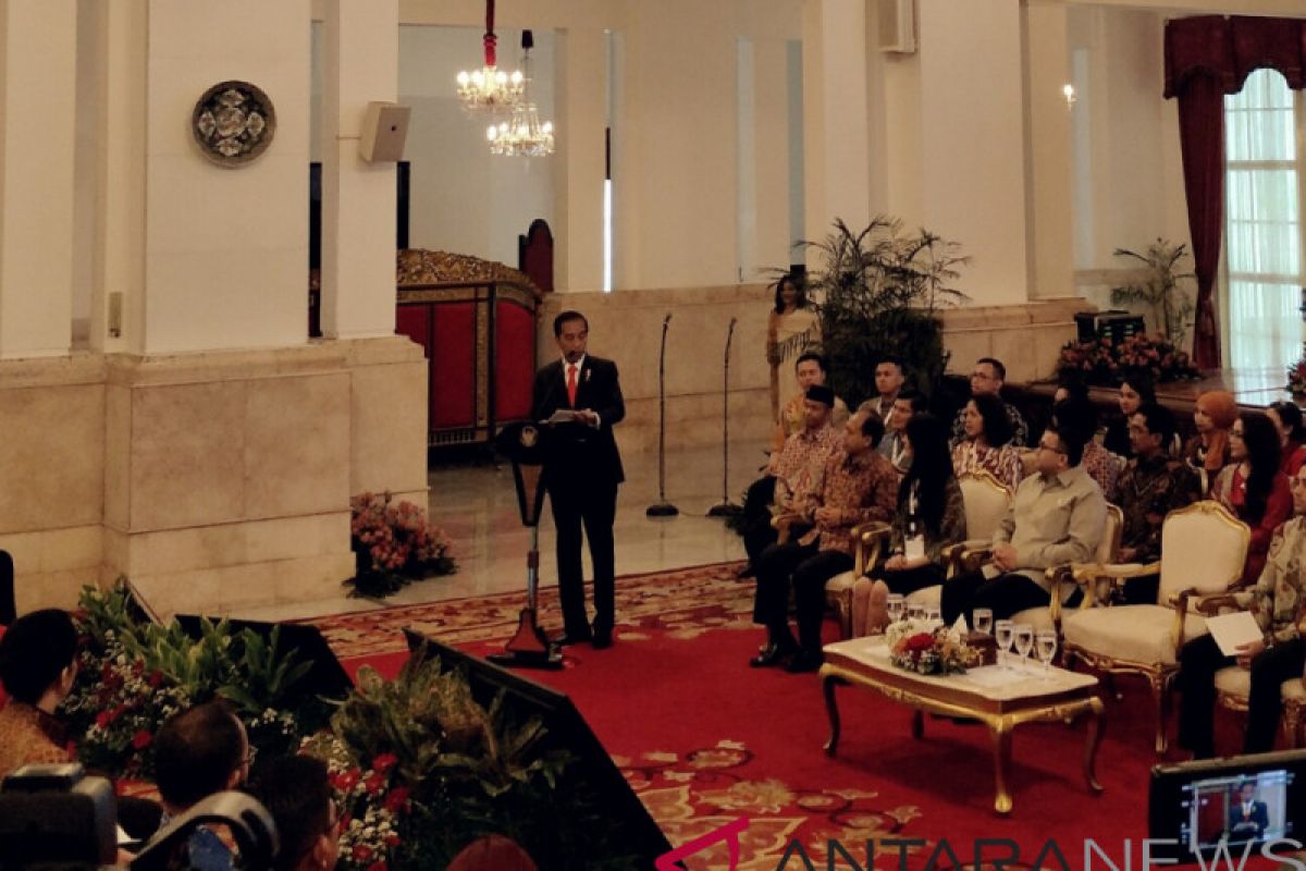 Jokowi opens National Convention of Public Relations Officers