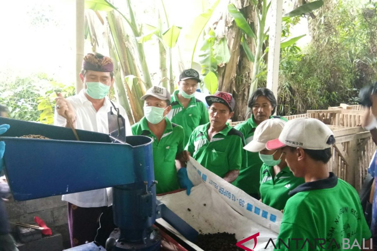 Atasi masalah sampah, BI Bali dukung produksi pelet