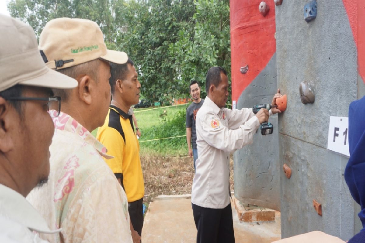 Bupati buka lomba panjat FPTI