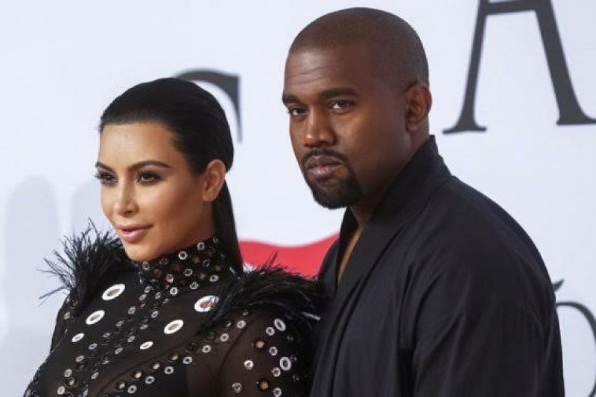 Kim Kardashian - Kanye West nantikan anak keempat