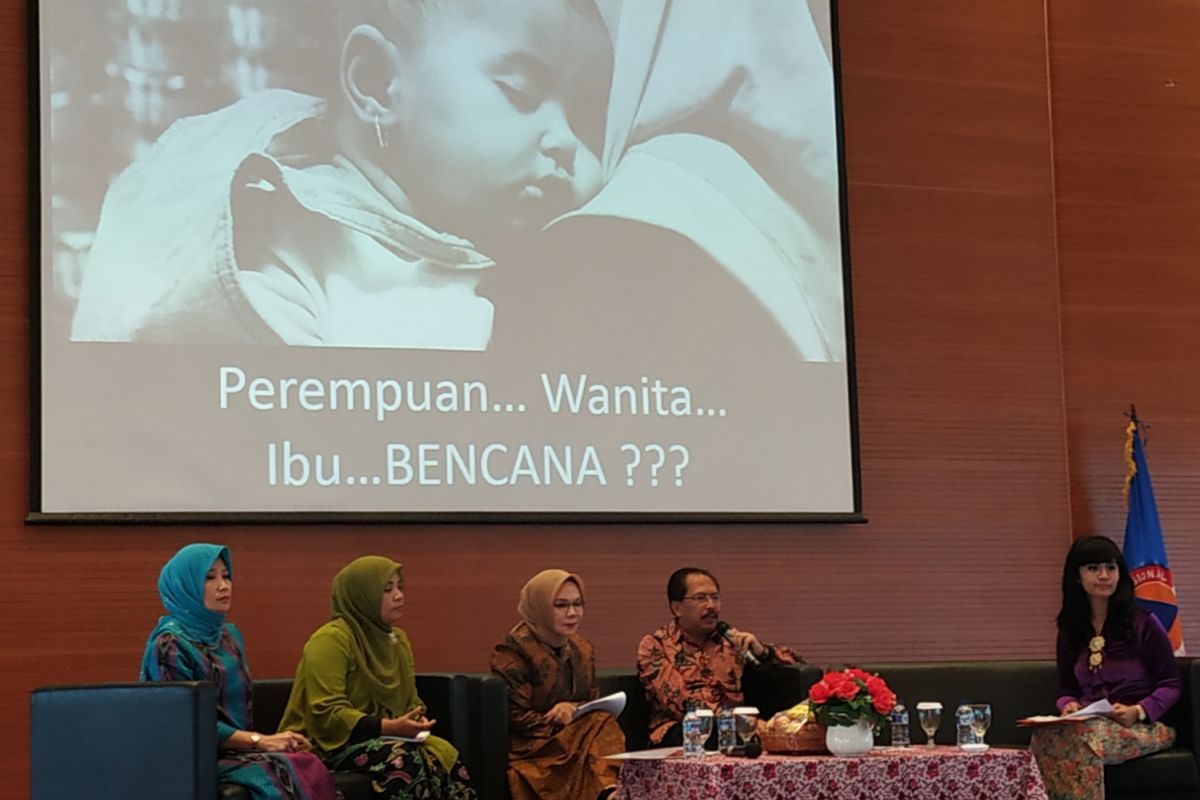 Perempuan "Guru" pertama untuk kesiapsiagaan bencana