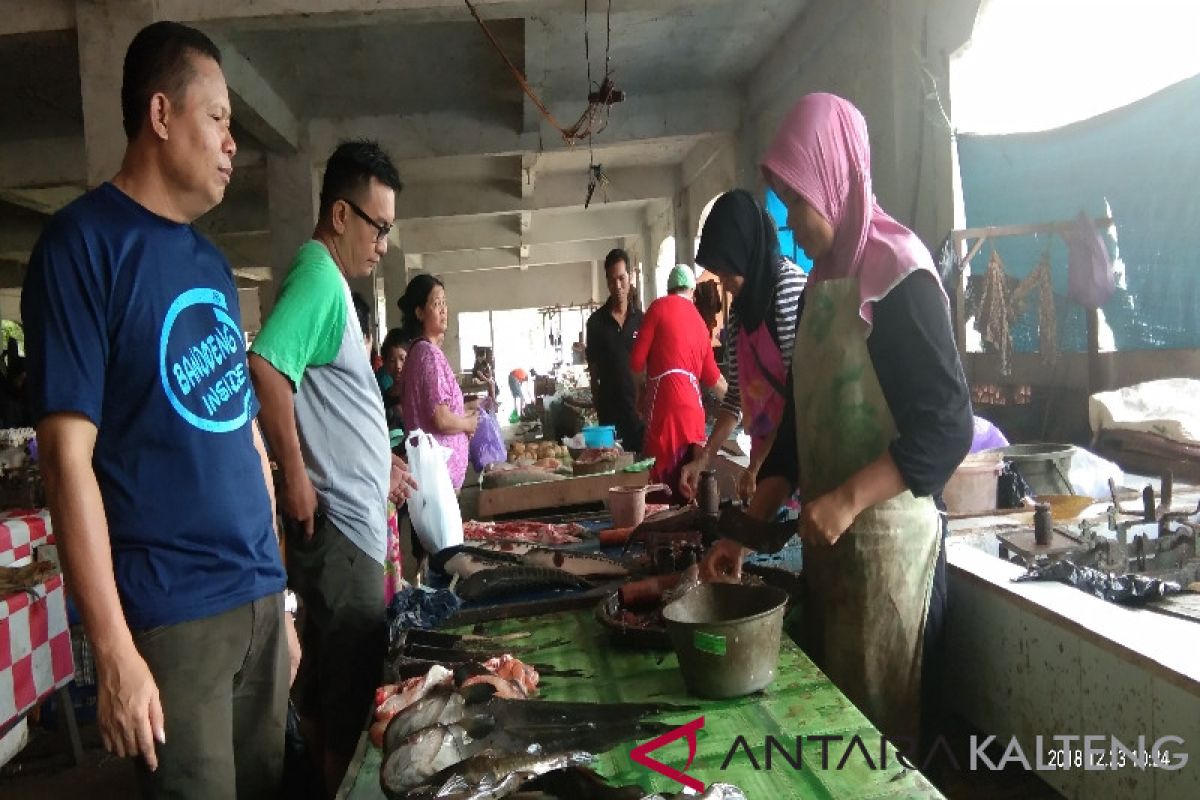 Tindakan ini membuat pedagang Pasar Temanggung Djaya Karti dipuji legislator