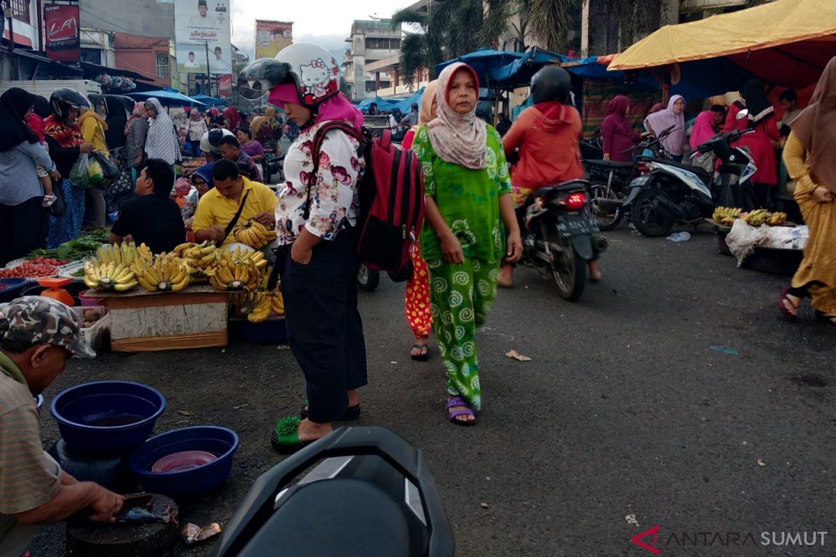 Pemkot Padangsidimpuan diminta tuntaskan permasalahan parkir liar