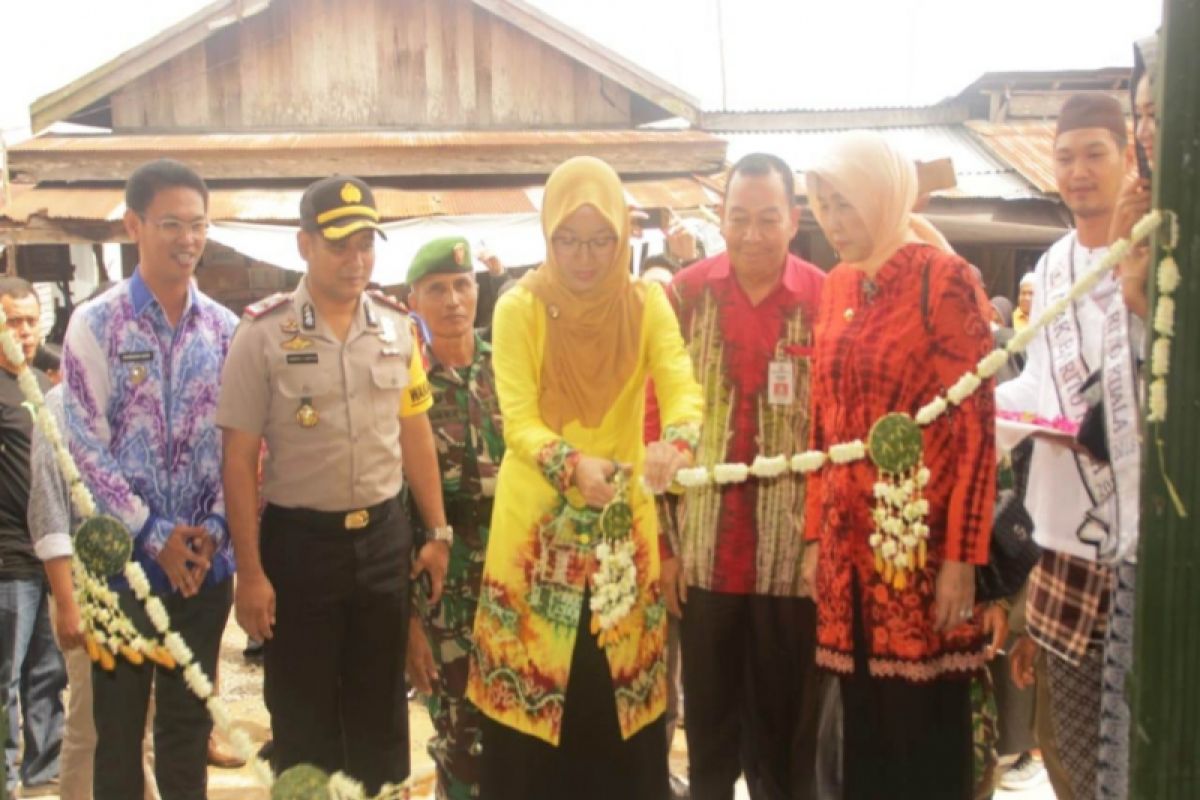 Bupati resmikan Pasar Ikan Wangkang