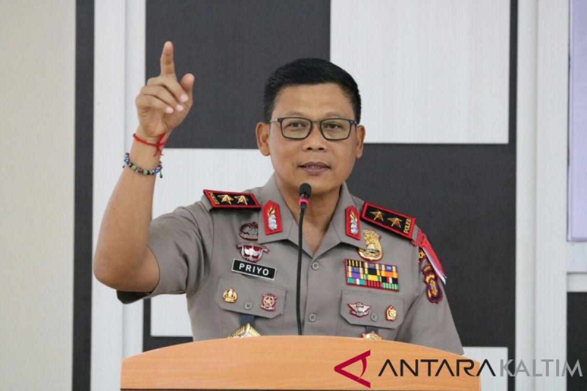 Terlibat Narkoba dan Desersi 23 Polisi Dipecat