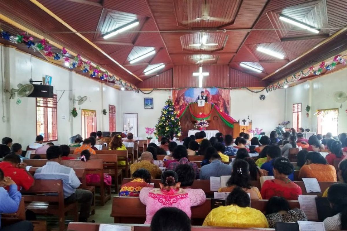 Korban tsunami Banten dan Lampung didoakan dalam ibadah Natal