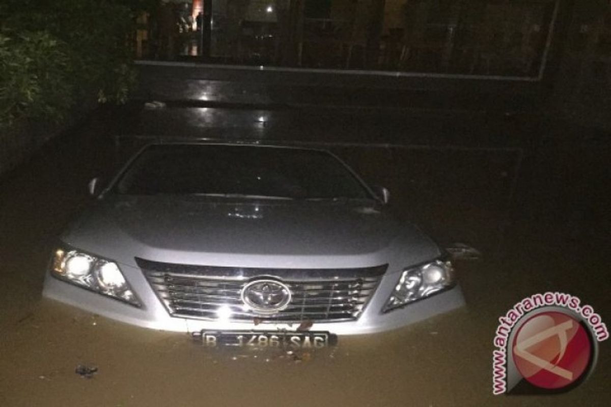 Ini komponen mobil yang rentan rusak akibat banjir