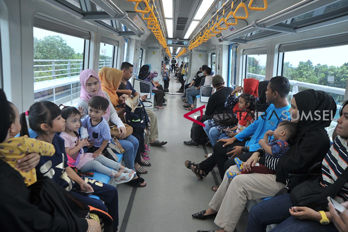 Pengguna LRT Palembang hampir satu juta orang