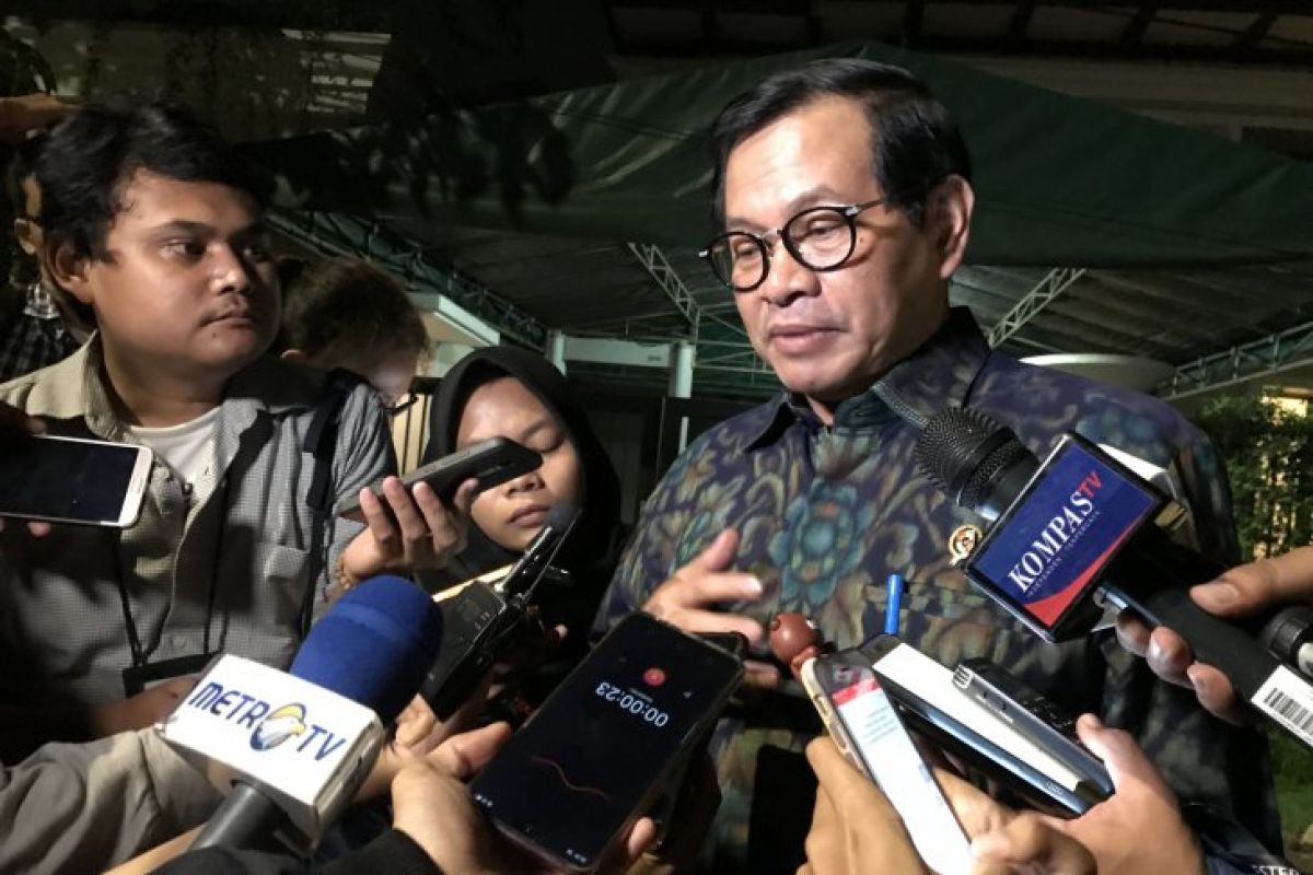 Jusuf Kalla pimpin rapat TKN Jokowi-Ma'ruf di Dharmawangsa