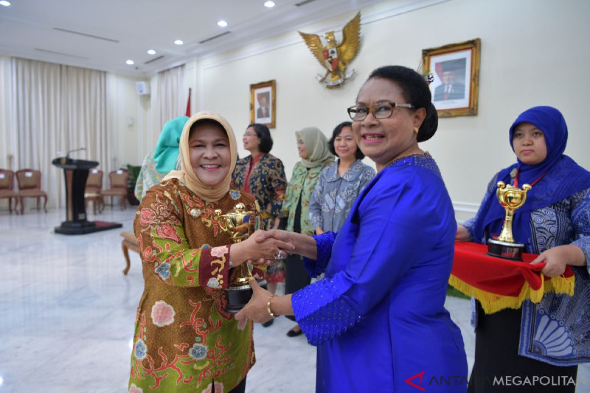 Pemkab Bogor terima penghargaan APE kategori utama